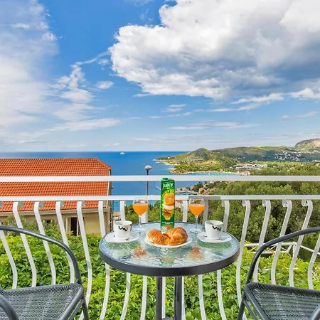Nany - Two Bedroom With Balcony And Sea View *
